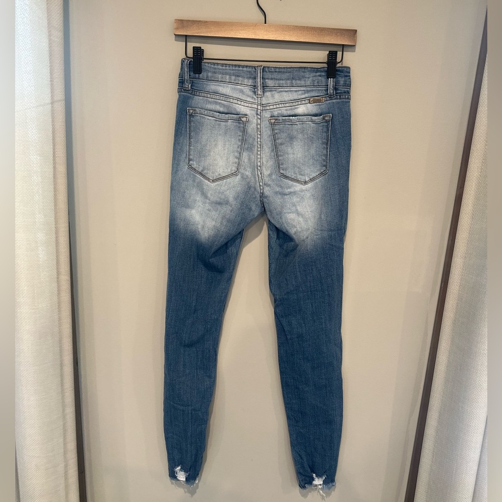 Kancan midrise super skinny distressed Jean size 5 - Picture 2 of 2
